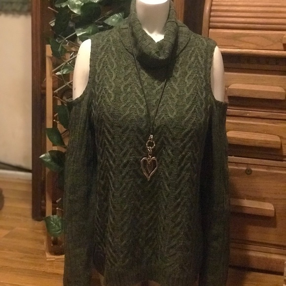 Faded Glory Cold shoulder Sweater with small Cowl type collar Womans size 20 - Picture 5 of 6